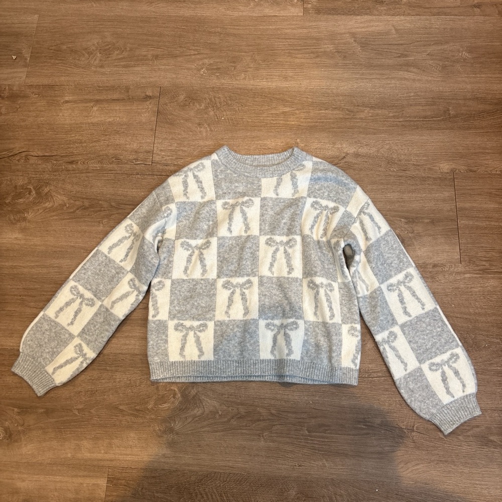 A New Day Gray and White Knit Sweater